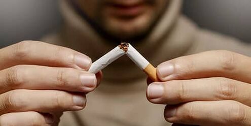 Mit dem Rauchen aufzuhören kann davon träumen, eine schlechte Angewohnheit loszuwerden. 